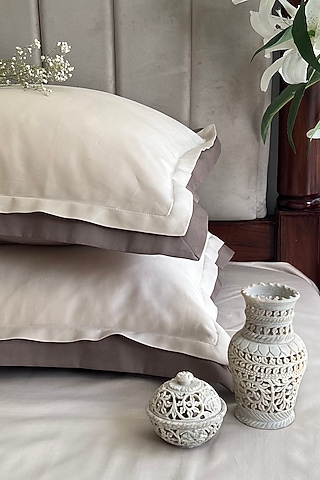 Oats Beige Bedsheet Set In Cotton (Set of 3) by SADYASKA