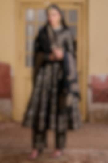 Black Premium Vegan Silk Motif Embroidered Wedding Anarkali Set by Safaa at Pernia's Pop Up Shop