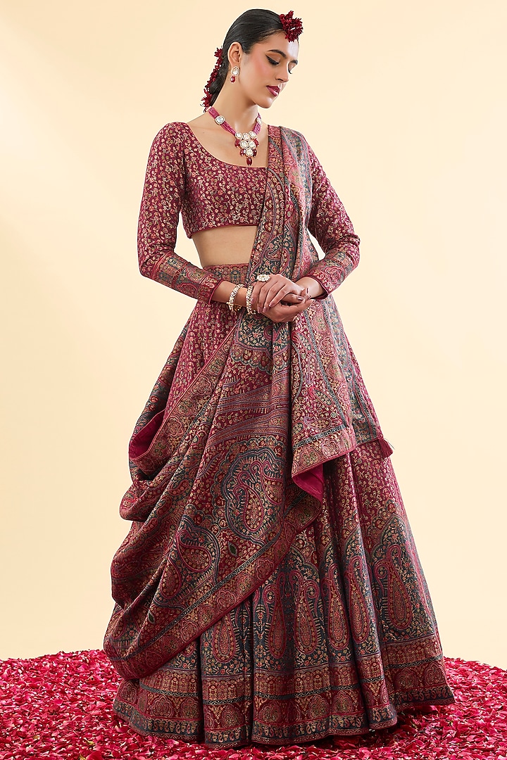 Magenta Moonga Silk Wedding Lehenga Set by Safaa at Pernia's Pop Up Shop