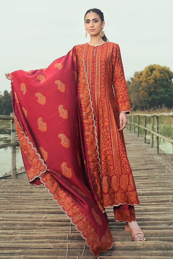 Red Vegan Silk Thread Work Anarkali Set by Safaa