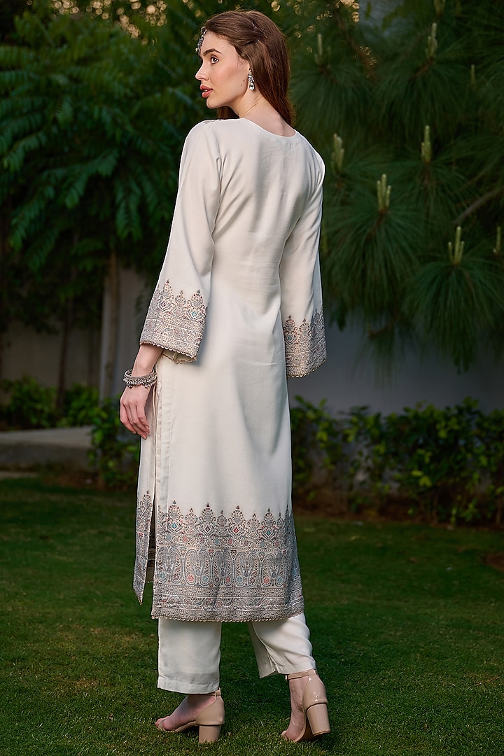 White Vegan Silk Kurta Set by Safaa at Pernia's Pop Up Shop