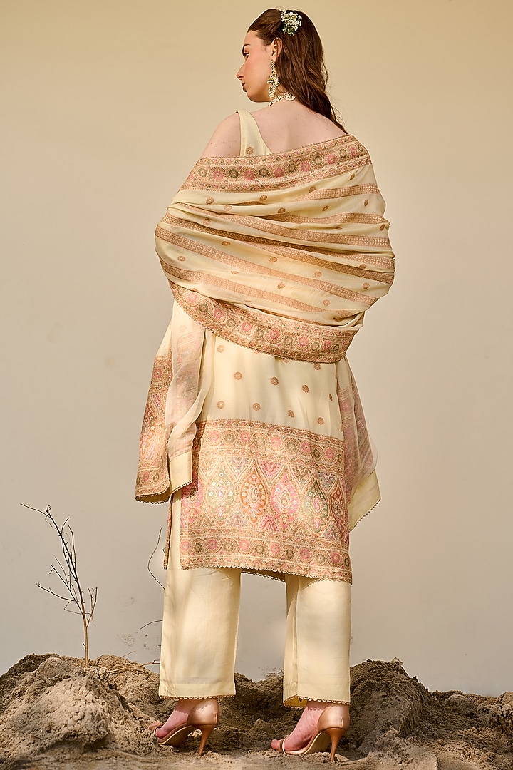 Lemon Vegan Silk Kurta Set by Safaa at Pernia's Pop Up Shop