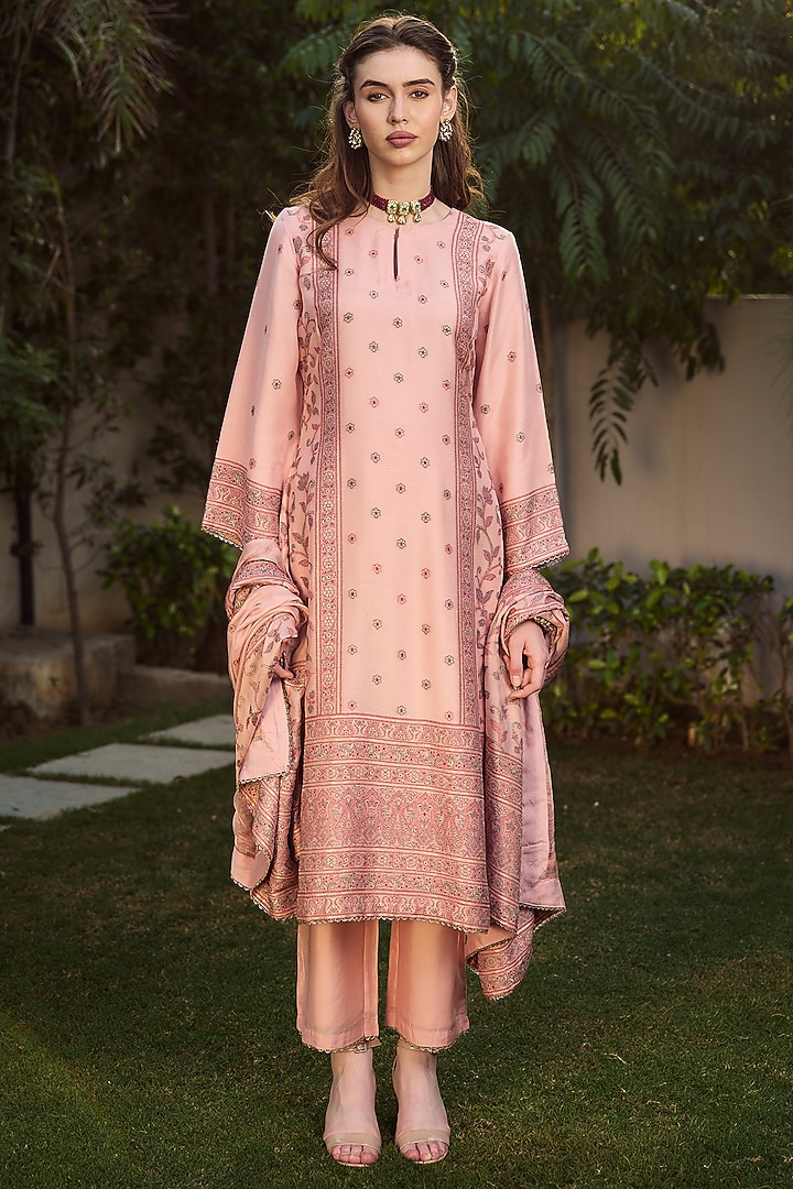 Pink Peach Vegan Silk Kurta Set by Safaa at Pernia's Pop Up Shop