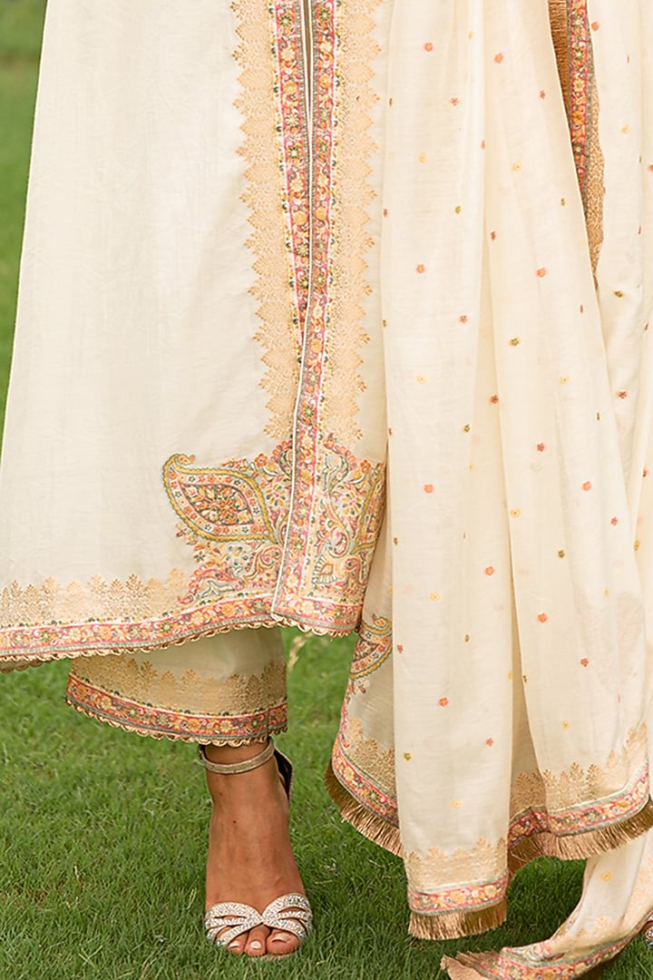 Pearl White Vegan Silk A-Line Kurta Set by Safaa at Pernia's Pop Up Shop