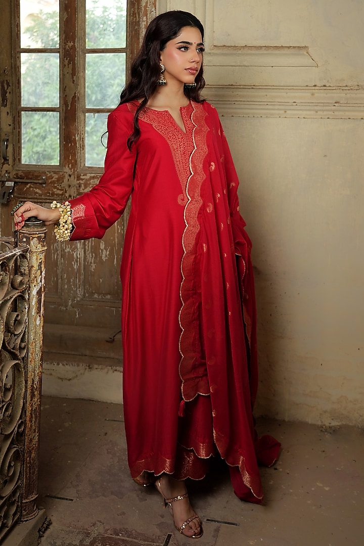Red Vegan Silk Self Woven A-Line Kurta Set by Safaa at Pernia's Pop Up Shop
