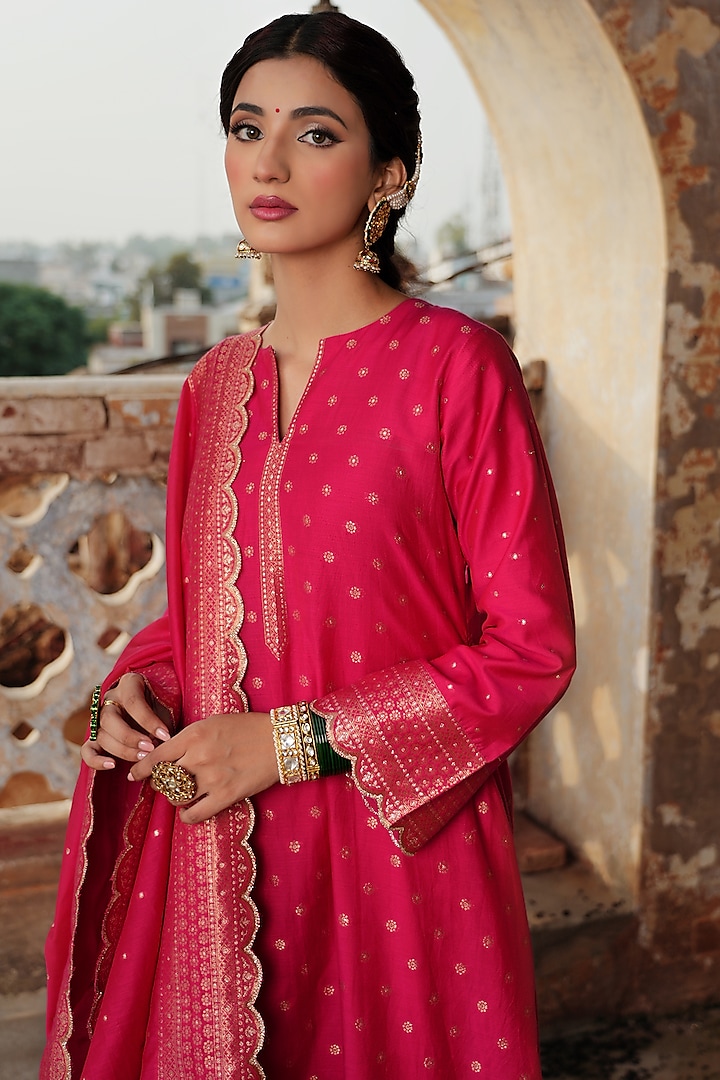 Magenta Monotone Vegan Silk Kurta Set by Safaa at Pernia's Pop Up Shop