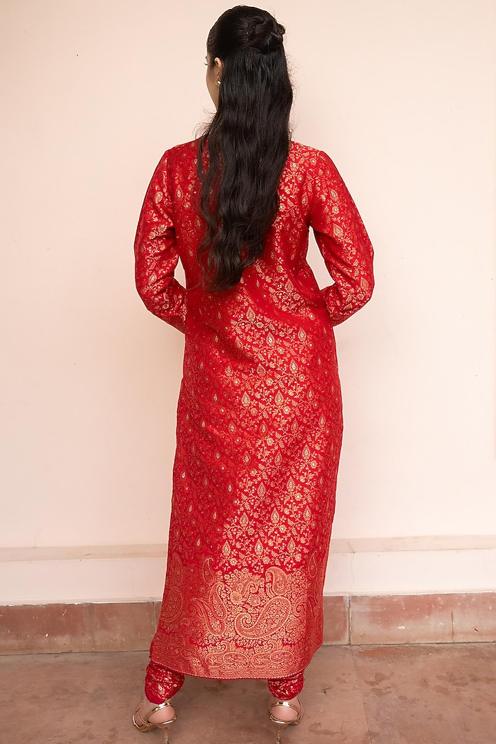Red Vegan Silk Zari Gota Kurta Set by Safaa at Pernia's Pop Up Shop