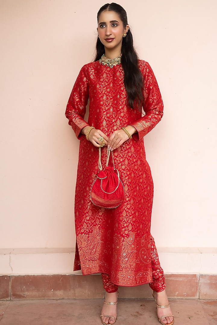 Red Vegan Silk Zari Gota Kurta Set by Safaa at Pernia's Pop Up Shop