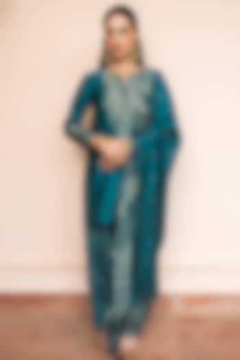 Teal Vegan Silk Kurta Set by Safaa at Pernia's Pop Up Shop