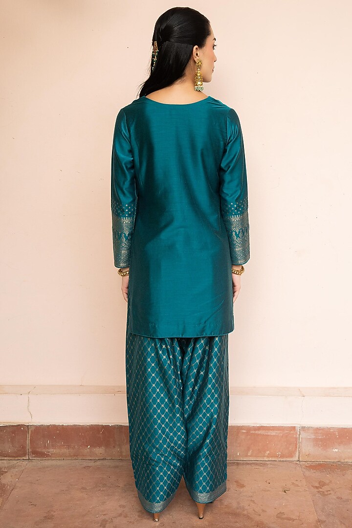 Teal Vegan Silk Kurta Set by Safaa at Pernia's Pop Up Shop