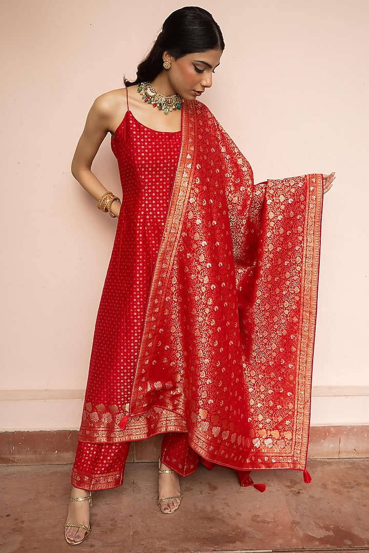 Red Vegan Silk Motif A-Line Kurta Set by Safaa at Pernia's Pop Up Shop