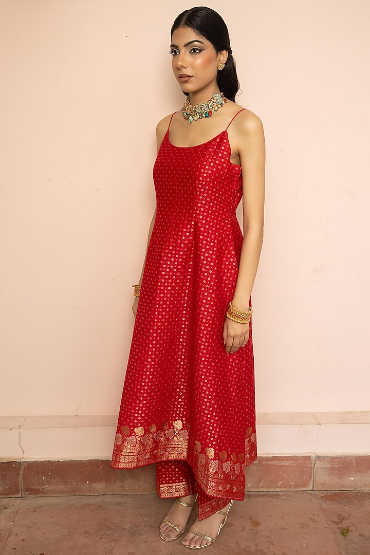 Red Vegan Silk Motif A-Line Kurta Set by Safaa at Pernia's Pop Up Shop