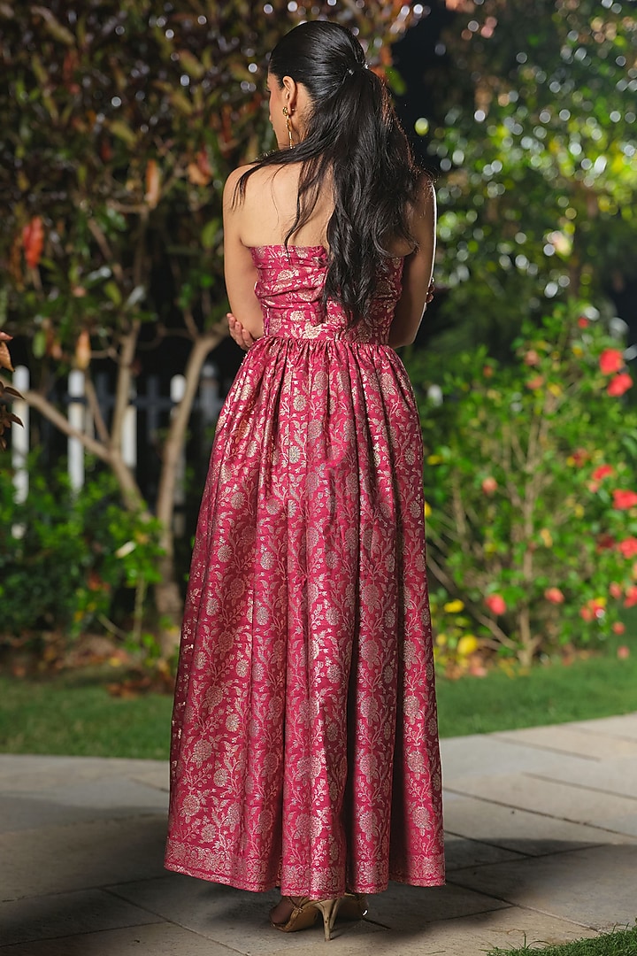 Magenta Pure Moonga Silk Floral Banarasi Skirt Set by Safaa at Pernia's Pop Up Shop