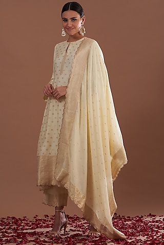 Lemon Vegan Silk Kurta Set by Safaa