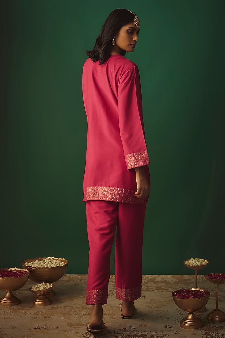 Pink Moonga Silk Zari Work Kaftan Set by Safaa at Pernia's Pop Up Shop