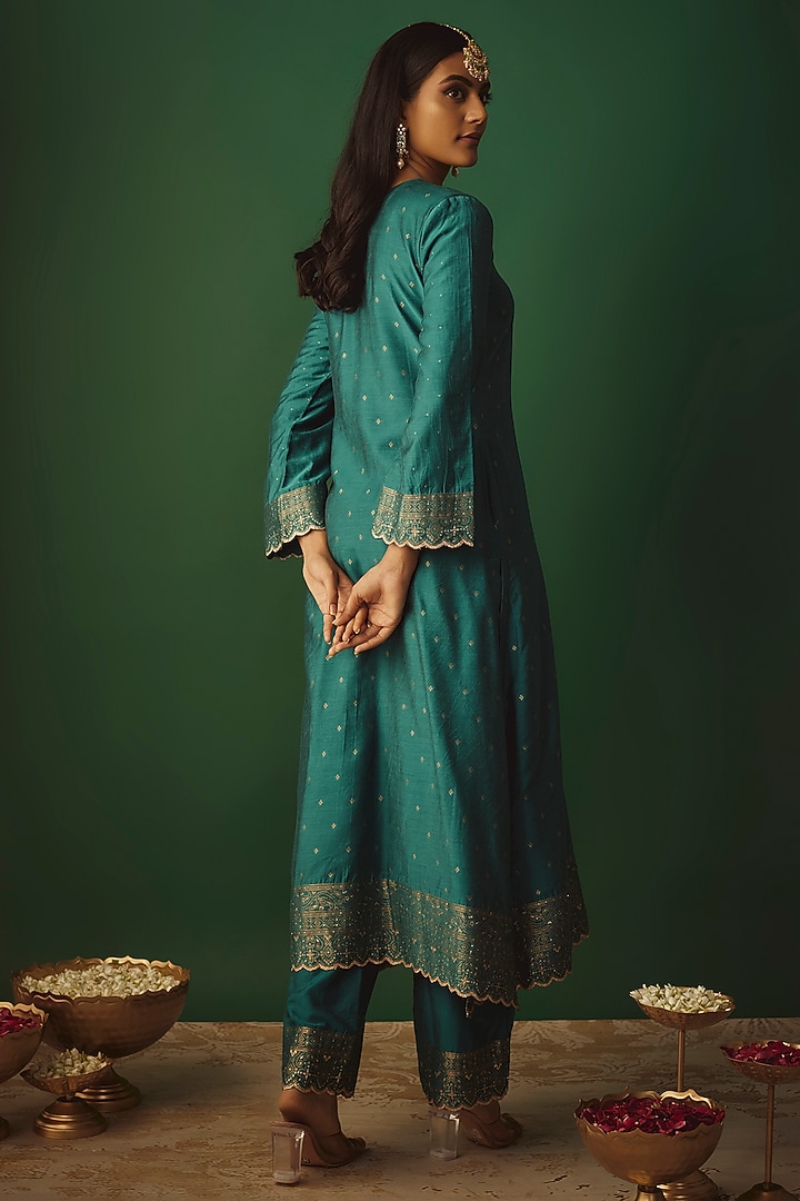 Green Vegan Silk Woven Zari Work Kurta Set by Safaa at Pernia's Pop Up Shop