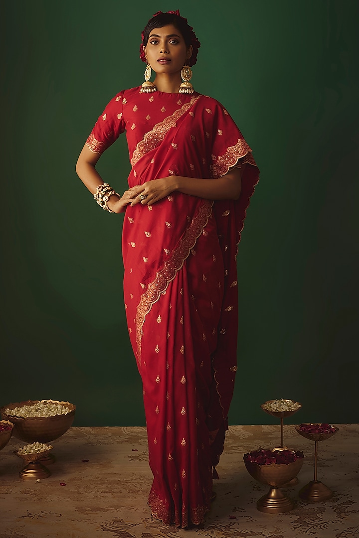 Red Moonga Silk Woven Zari Work Saree Set by Safaa at Pernia's Pop Up Shop