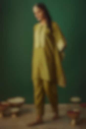 Olive Green Vegan Silk Woven Zari Work Kaftan Set by Safaa at Pernia's Pop Up Shop