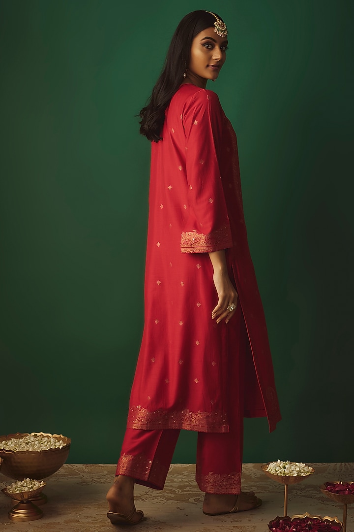 Red Vegan Silk Woven Zari Work Kurta Set by Safaa at Pernia's Pop Up Shop