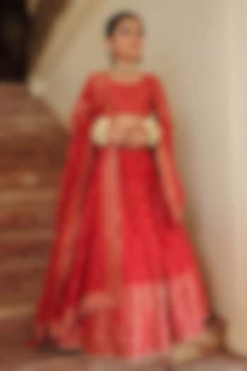 Red Vegan Silk Floral Boota Embroidered Lehenga Set For Girls by Safaa Kids at Pernia's Pop Up Shop