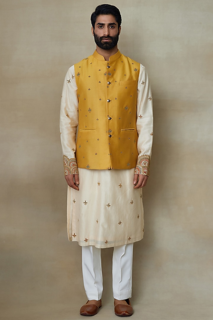 Yellow Silk Chanderi Printed & Embroidered Bundi Jacket by SHASHA GABA MEN