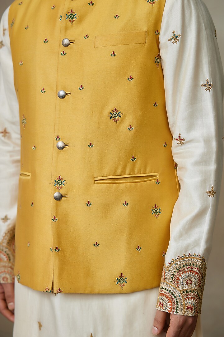 Yellow Silk Chanderi Printed & Embroidered Bundi Jacket by SHASHA GABA MEN at Pernia's Pop Up Shop
