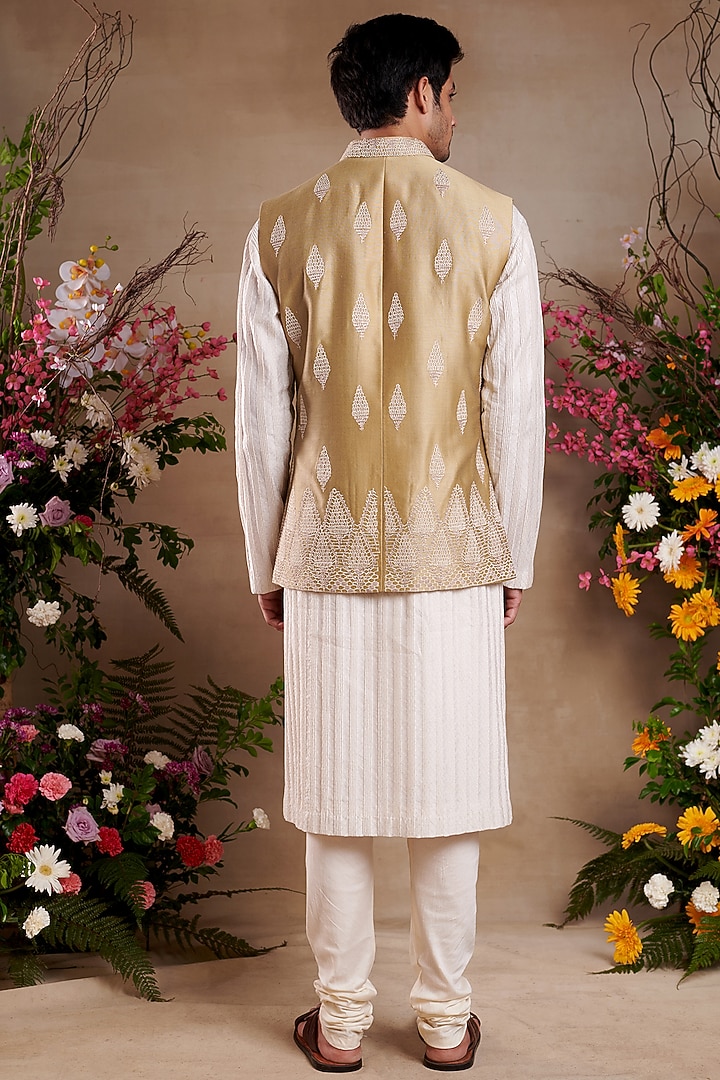 Gold Silk Chanderi Printed & Embroidered Bundi Jacket by SHASHA GABA MEN at Pernia's Pop Up Shop