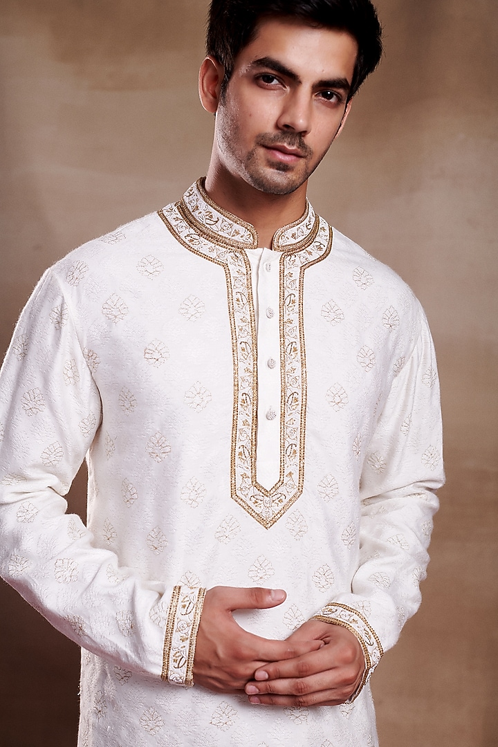 White Silk Dobby Hand Embroidered Kurta by SHASHA GABA MEN at Pernia's Pop Up Shop