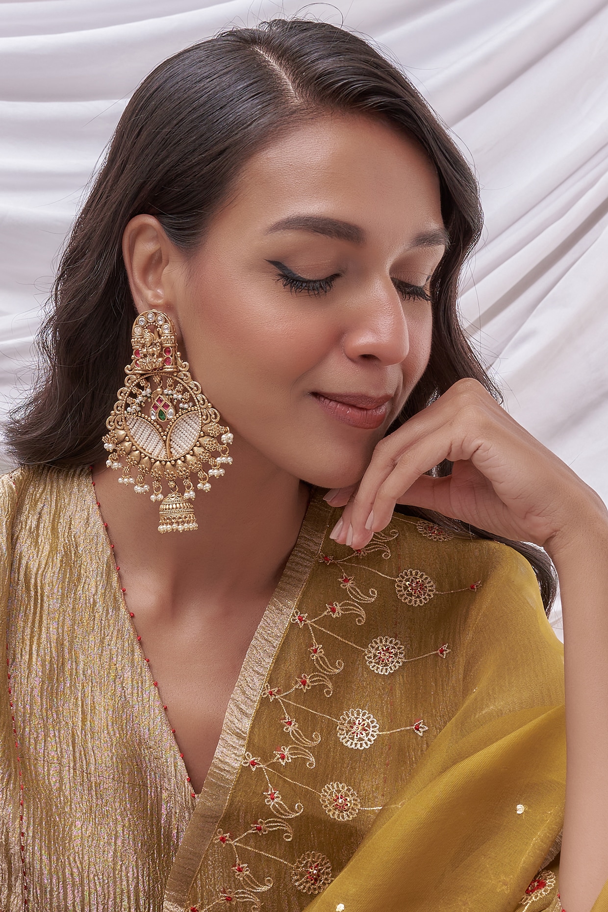 Buy Handmade gold toned Chandbali Earrings – Gehna Shop