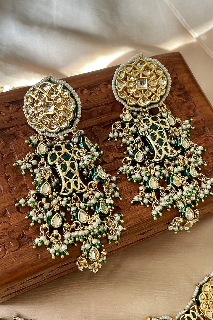 Gold Finish Green Kundan Polki Choker Necklace Set by Saga Jewels at Pernia's Pop Up Shop