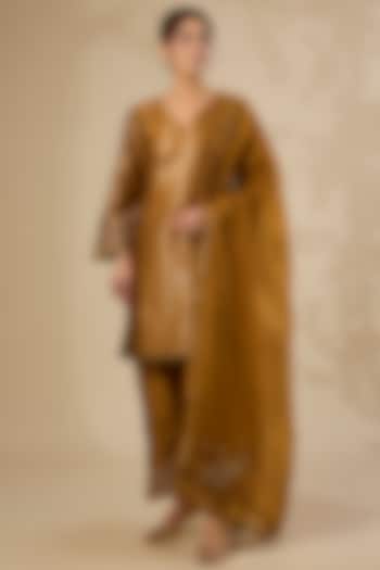 Gold Banarasi Katan Silk Zardosi Work Kurta Set by Sahreen at Pernia's Pop Up Shop