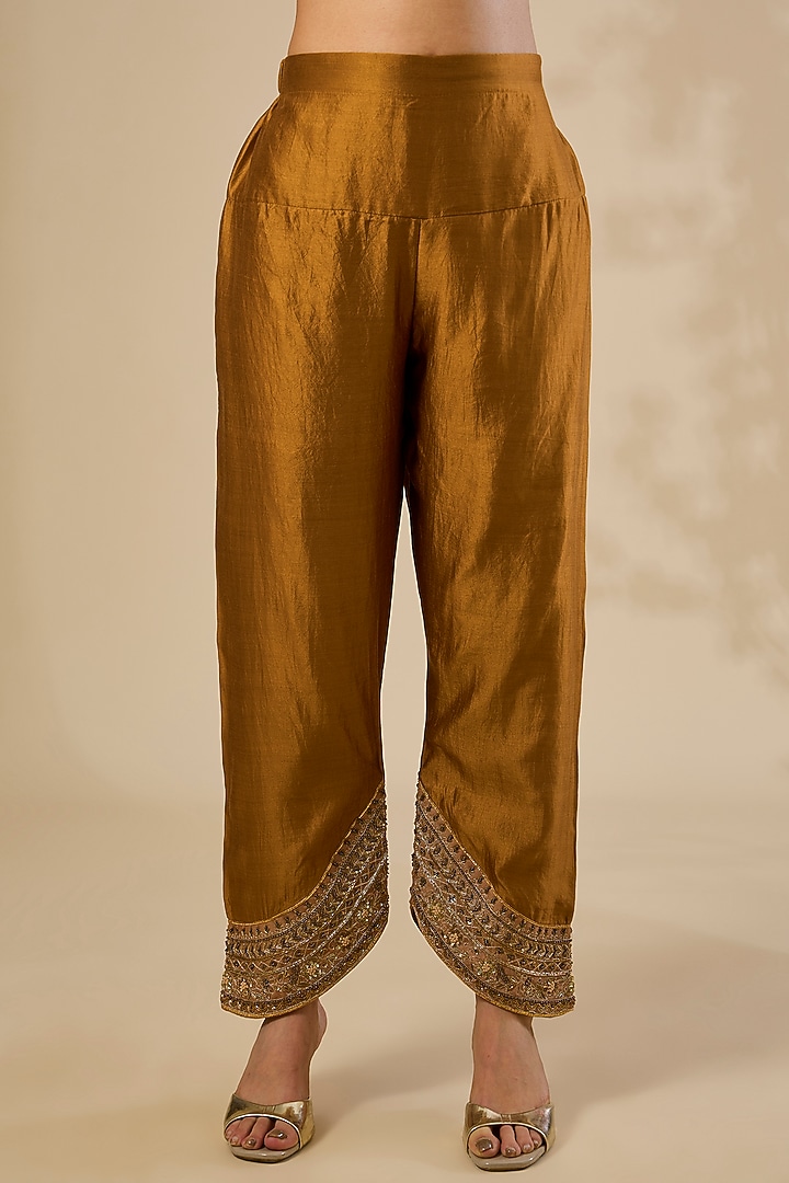 Gold Banarasi Katan Silk Zardosi Work Kurta Set by Sahreen at Pernia's Pop Up Shop