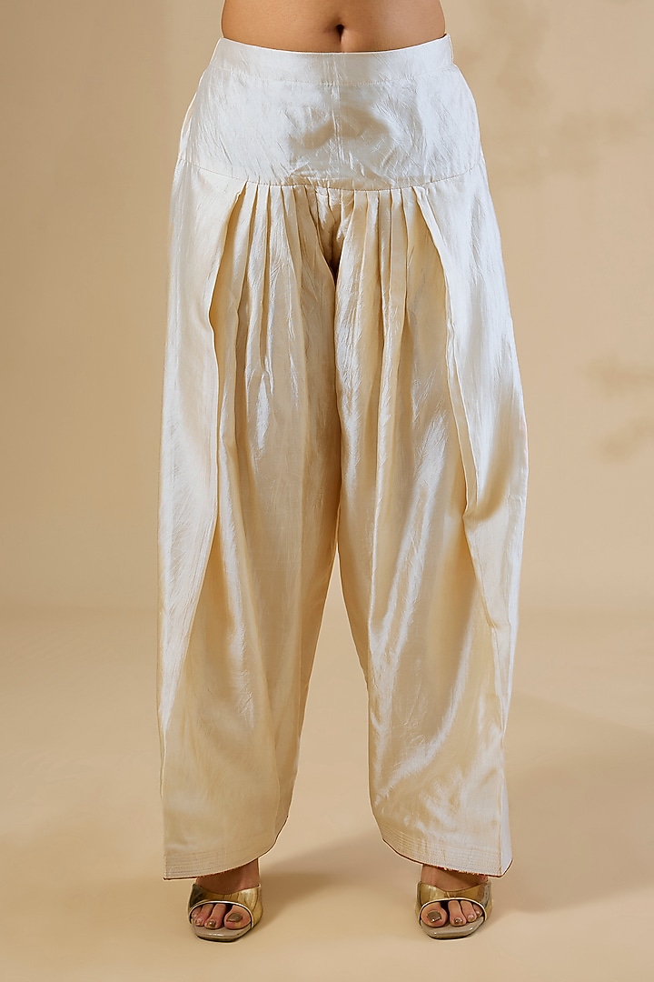 Ivory Banarasi Silk Zardosi Work Kurta Set by Sahreen at Pernia's Pop Up Shop