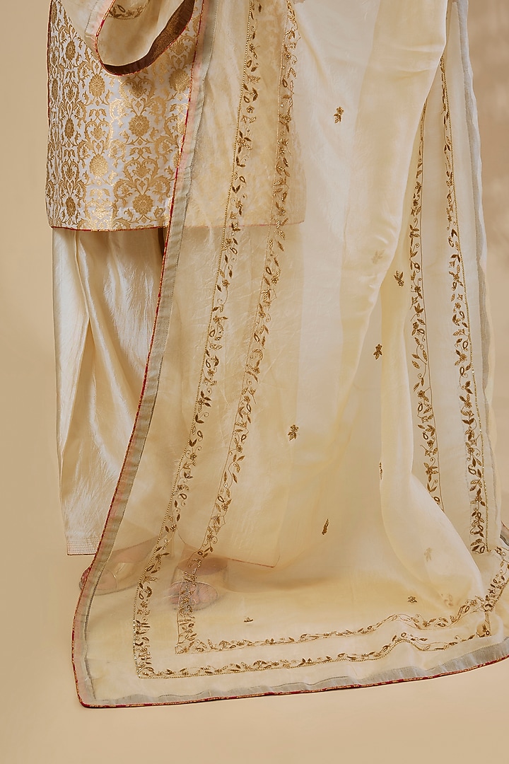 Ivory Banarasi Silk Zardosi Work Kurta Set by Sahreen at Pernia's Pop Up Shop