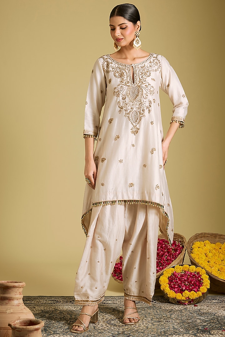Ivory Chanderi Silk Zardosi Work Kurta Set by Sahreen at Pernia's Pop Up Shop