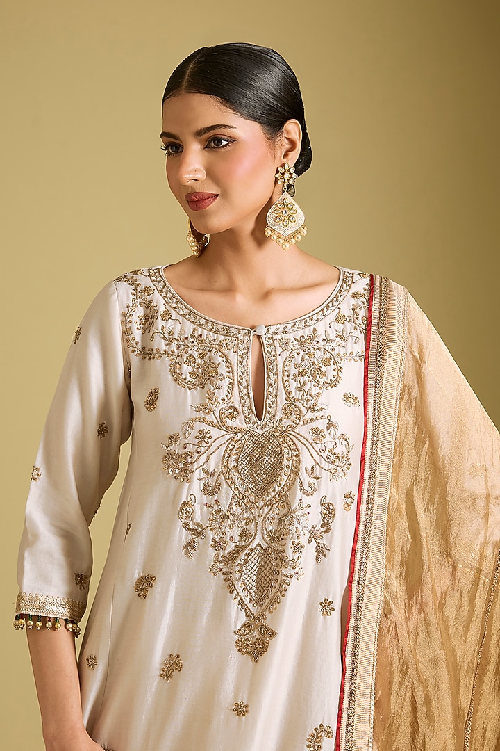 Ivory Chanderi Silk Zardosi Work Kurta Set by Sahreen at Pernia's Pop Up Shop