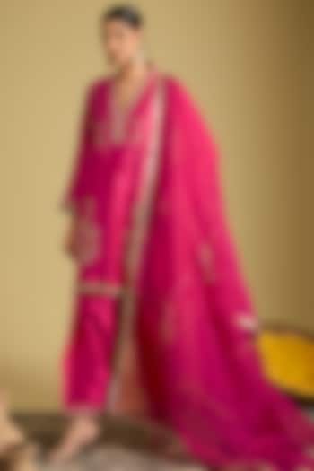 Deep Pink Chanderi Silk Zardosi Work Kurta Set by Sahreen at Pernia's Pop Up Shop