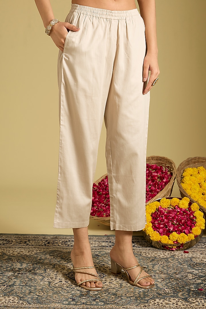 Silver Katan Silk Zardosi Work Kaftan Set by Sahreen at Pernia's Pop Up Shop