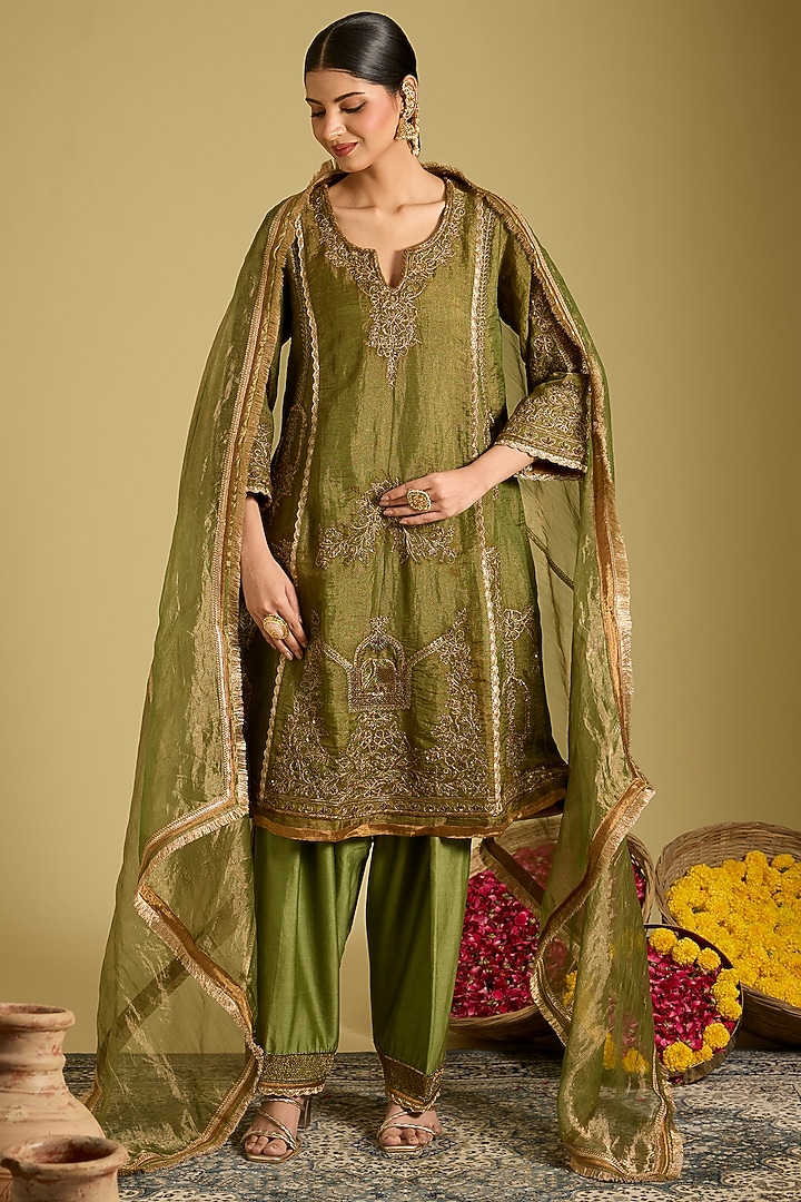 Green Katan Silk Tissue Dabka & Sequins Embellished Kurta Set by Sahreen at Pernia's Pop Up Shop