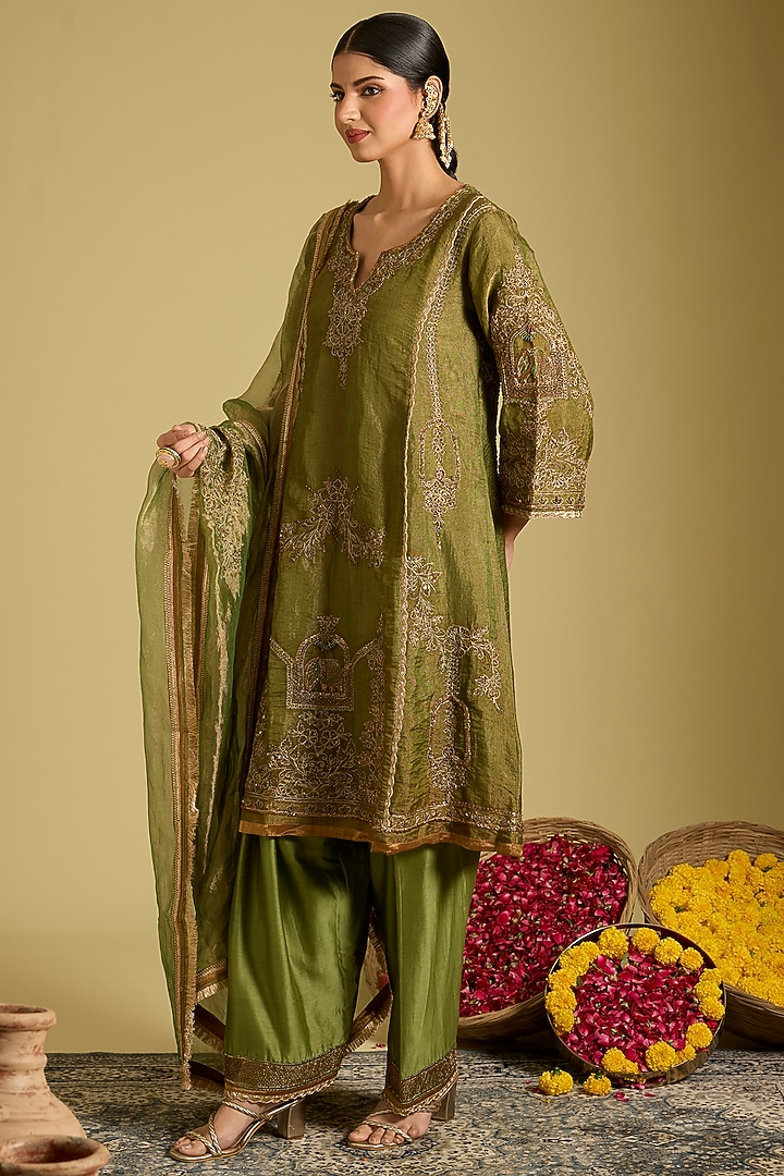 Green Katan Silk Tissue Dabka & Sequins Embellished Kurta Set by Sahreen at Pernia's Pop Up Shop
