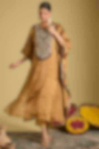 Gold Zari Tissue Zardosi Work Kaftan Set by Sahreen at Pernia's Pop Up Shop