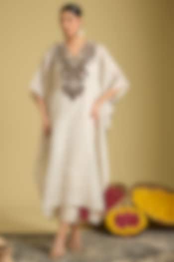 Silver Katan Silk Tissue Zardosi Work Kaftan Set by Sahreen at Pernia's Pop Up Shop