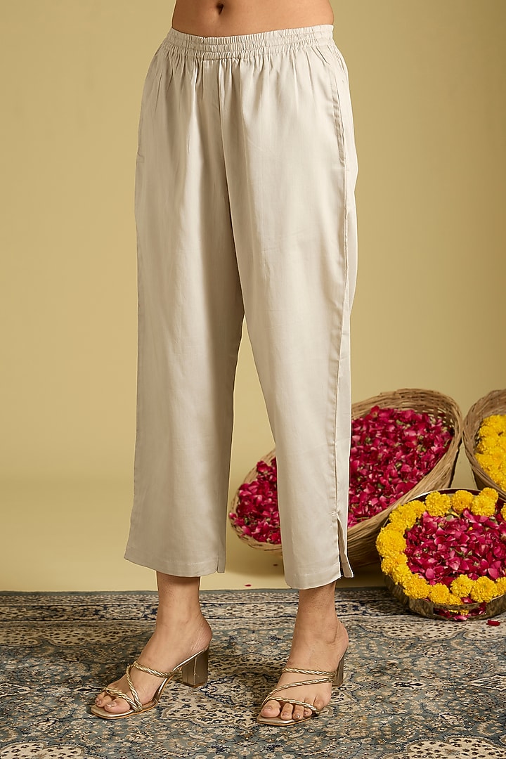 Silver Katan Silk Tissue Zardosi Work Kaftan Set by Sahreen at Pernia's Pop Up Shop