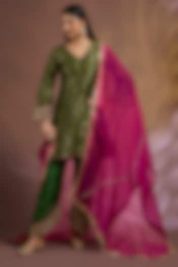 Green Banarasi Katan Silk Zardosi Embroidered Kurta Set by Sahreen at Pernia's Pop Up Shop