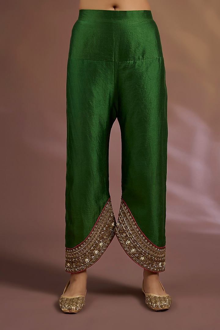 Green Banarasi Katan Silk Zardosi Embroidered Kurta Set by Sahreen at Pernia's Pop Up Shop