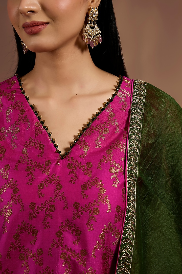 Pink Banarasi Katan Silk Zardosi Embroidered Kurta Set by Sahreen at Pernia's Pop Up Shop