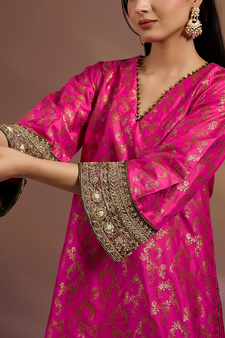 Pink Banarasi Katan Silk Zardosi Embroidered Kurta Set by Sahreen at Pernia's Pop Up Shop