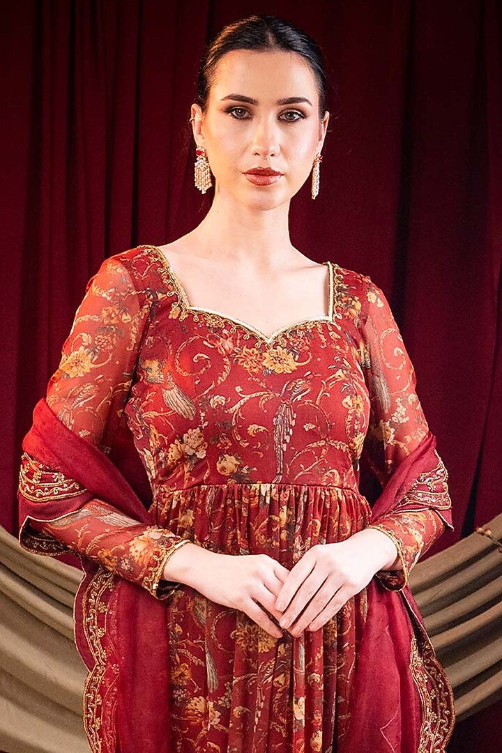 Maroon Pure Chiffon Printed & Dabka Embroidered Wedding Anarkali Set by SAINY GARG COUTURE at Pernia's Pop Up Shop