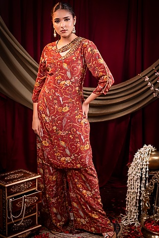Maroon Pure Crepe Printed & Sequins Embroidered Kurta Set by SAINY GARG COUTURE