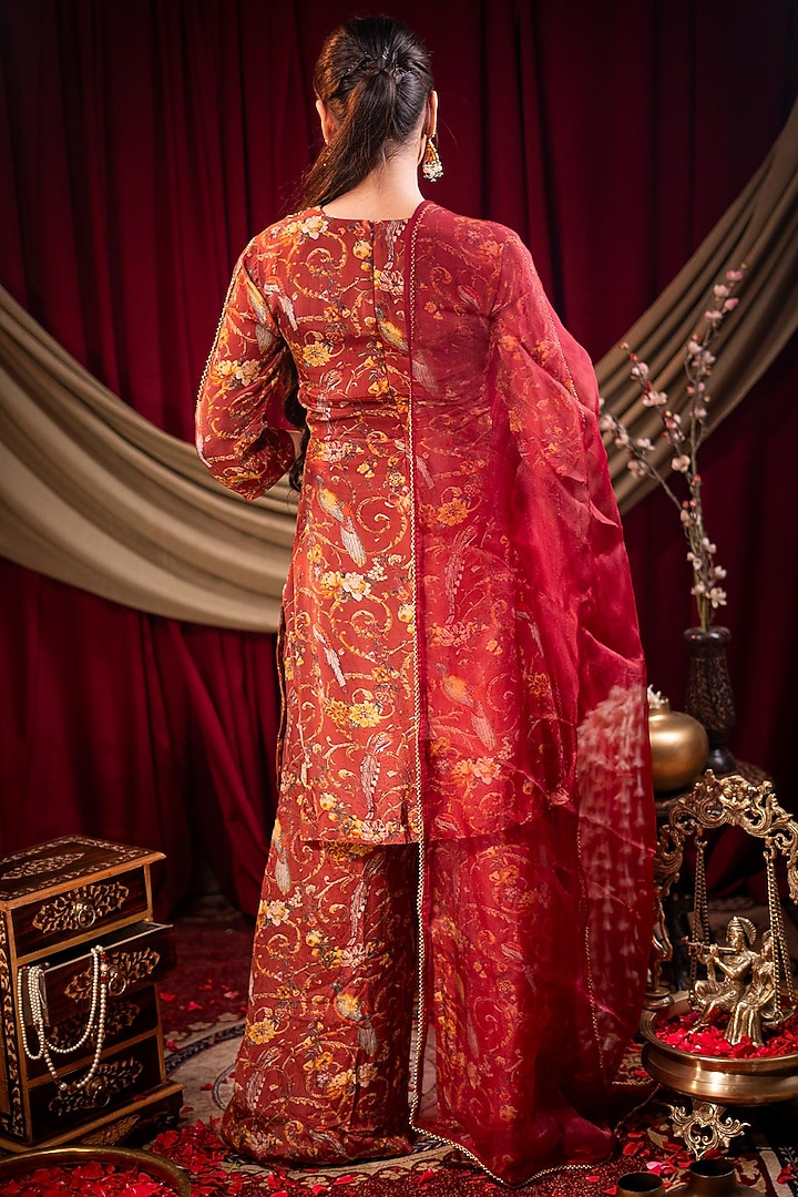 Maroon Pure Crepe Printed & Sequins Embroidered Kurta Set by SAINY GARG COUTURE at Pernia's Pop Up Shop
